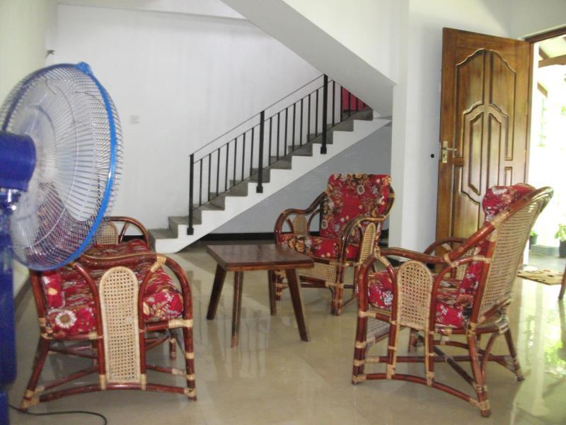 Chelli Homestay Negombo Exterior photo