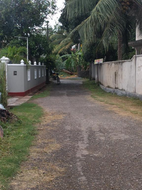 Chelli Homestay Negombo Exterior photo